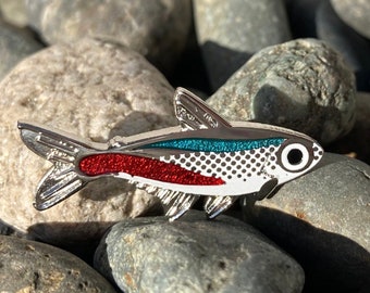 Pin de esmalte Tetra neón