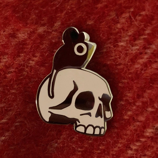 Skull Mouse black nickel enamel pin