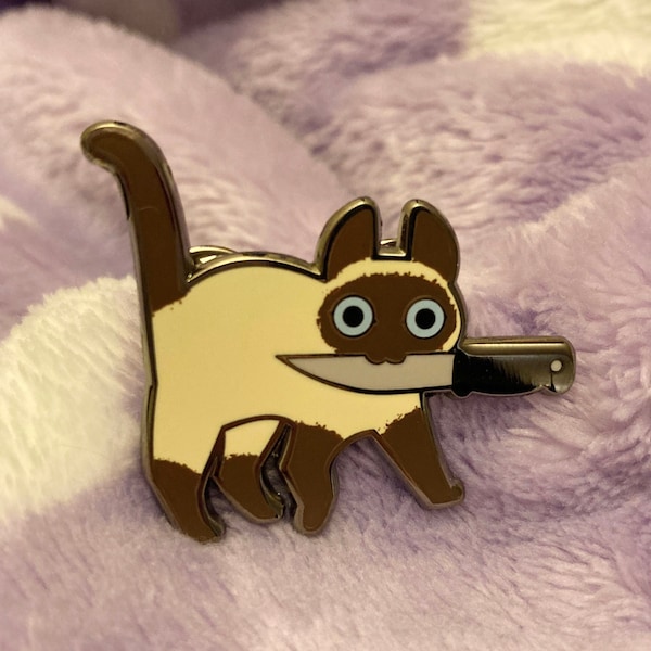 Broche de esmalte Siamese Knifecat