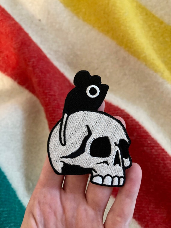 Visage De Crâne Avec Patch De Fleurs à Repasser Sur Coudre