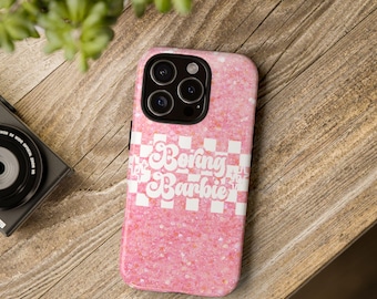 Funda para iPhone con diseño de Barbie aburrida, accesorio para adolescentes, regalo para ella, funda moderna, divertidas vibraciones de verano.
