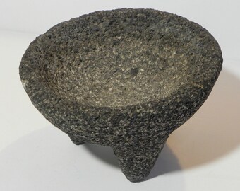 Lake Michigan Pumice Black and Red A110 vesicular volcanic stone Floating Lava Rock raw state 32 gr