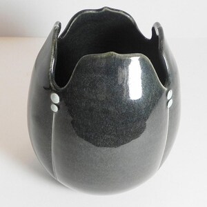 Vintage Bonnie J. Gordon Tulip Form Hand Made Vase