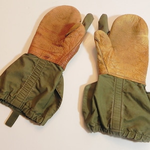 1951 Dated US Army Korean War Extreme Cold Weather Gloves