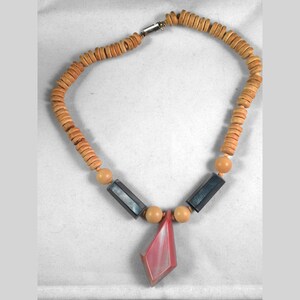Geometric Necklace Pearlized MOP Natural Bead