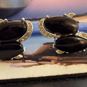 Vintage Signed Kramer Black Thermoset Rhinestone Earrings