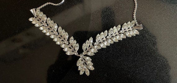 Stunning Rhinestone Leaves Pendant Necklace Weddi… - image 1