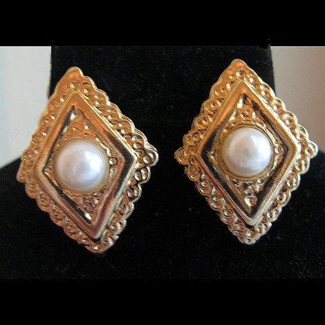 Boucles D'oreilles Pendantes Vintage Clips - Marque Taratata - Finition Dorée - Occasion Bon état
