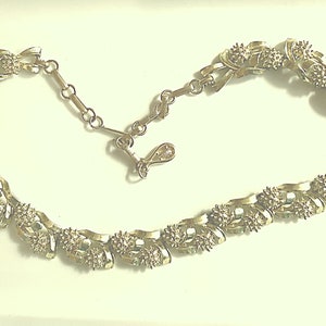 Vintage Coro Golden Florets Links Necklace