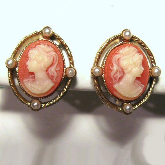 Vintage Cameo and Faux Pearl Clip Earrings - image 1