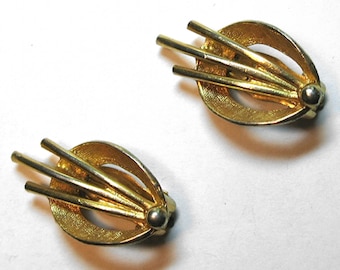 Vintage Modernist Style Goldtone Earrings