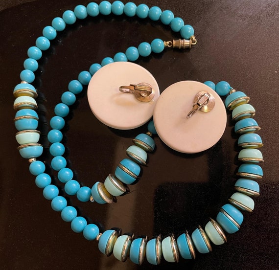 Vintage Turquoise Blue Plastic Necklace and Clip … - image 2