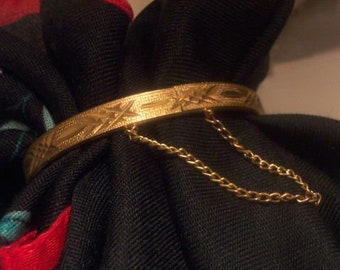 Vintage Diamond-Cut Etched Hinged Bangle Bracelet, Classic Jewelry, Gifts for Her