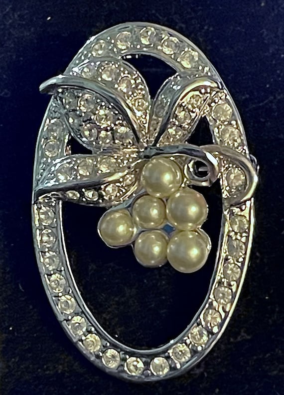 Vintage Austrian Crystal Brooch Floral Faux Pearls