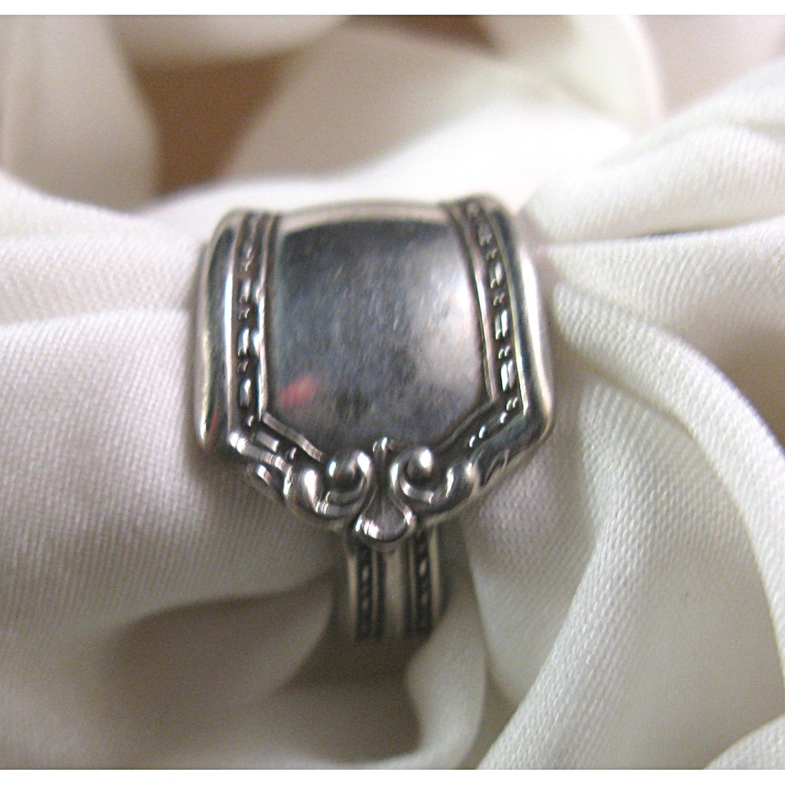 Vintage Oneida Spoon Ring, Madison Niagara Pattern, Size 9 Ring, Spoon Ring, Oneida Spoon Ring