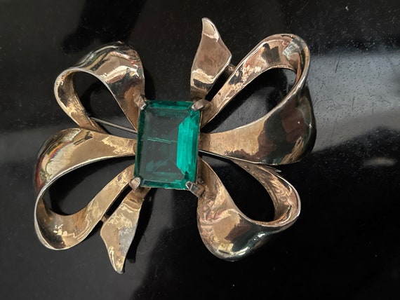 Gorgeous Vintage 1940s Unsigned Mazer Bow Pin Lar… - image 1