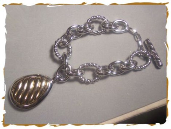 Bold Contemporary Toggle Bracelet - image 1