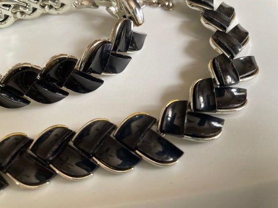 Vintage Lisner Thermoplastic Demiparure Necklace … - image 2
