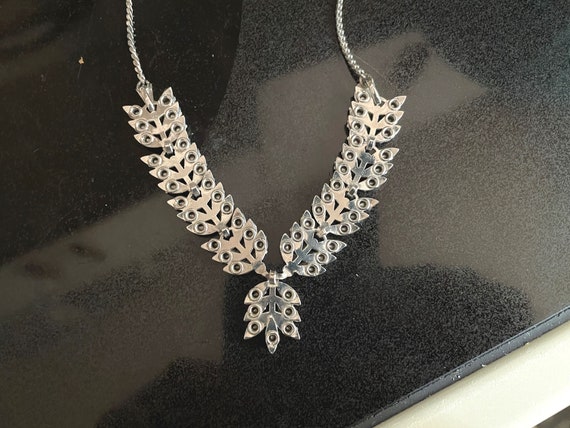 Stunning Rhinestone Leaves Pendant Necklace Weddi… - image 3