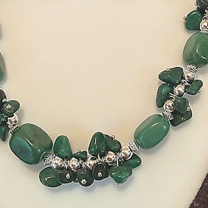 Natural Green Stone Bead Necklace for Women