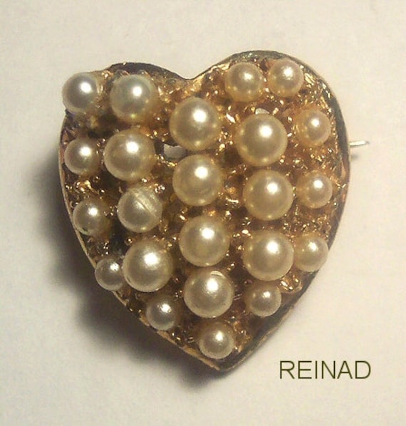 Vintage 1940s Reinad Imitation Pearl Heart Pin