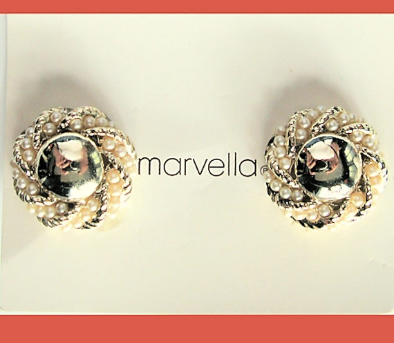 Vintage Signed Marvella Imitation Pearl Clipon Ea… - image 1