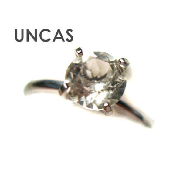 Vintage Signed Uncas Crystal Solitaire Ring Size 7 - image 2