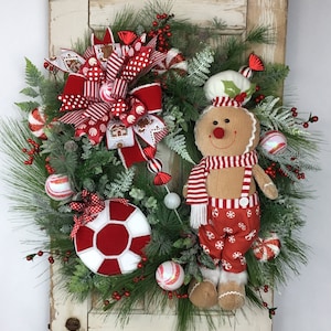 Christmas Whimsical Wreath~Christmas Gingerbread Man Wreath~Holiday Wreath~Christmas Porch Wreath~Gingerbread Décor~Candy Wreath