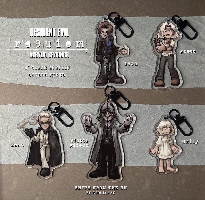 Puede incluir: Llaveros acr&iacute;licos transparentes con personajes de Resident Evil: Requiem. Cada llavero de doble cara mide 7.6 cm e incluye personajes como Leon, Grace, Victor Gideon, Zeno y Emily. Los llaveros tienen cierres met&aacute;licos negros.