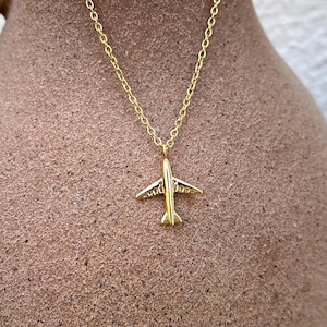 Vergoldete oder versilberte Flugzeug-Halskette, Reiseflugzeug-Anhänger, Sommerschmuck, originelle Geschenkidee für Frauen, trendige minimalistische Halsketten-Sammlung