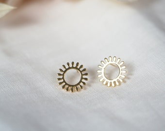 Sun earrings gold plated silver chips summer minimalist original jewelry woman round circle ray flower modern gift