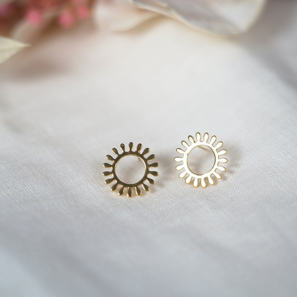 Boucles d'oreilles Soleil plaqué or argent puces été minimaliste bijou original femme rond cercle rayon fleur cadeau moderne