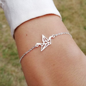 Silver plated Birdy bracelet, cute animal origami bird bracelet, trendy modern animal jewelry for women, minimalist gift, original jewelry