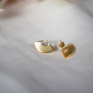 Romy earrings gold plated silver half circle golden fan women's gift chic jewelry modern minimalist original chips image 3