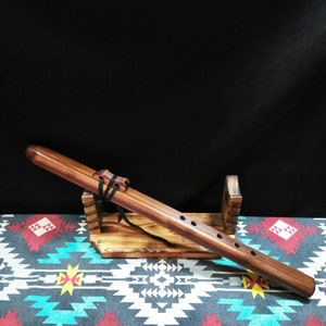 Beginners Key of A 5 Hole Flat Top Cedar Native American Style