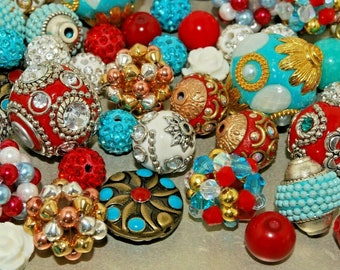 Cuentas Jesse James en rojo, aguamarina y blanco, indonesias, hechas a mano, estilo bohemio (20 piezas) - JJB506