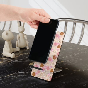 Cute concha/Conchita/Pan dulce Mobile Display Stand for Smartphones, office study room/desk phone stand, new job unique present/gift xmas