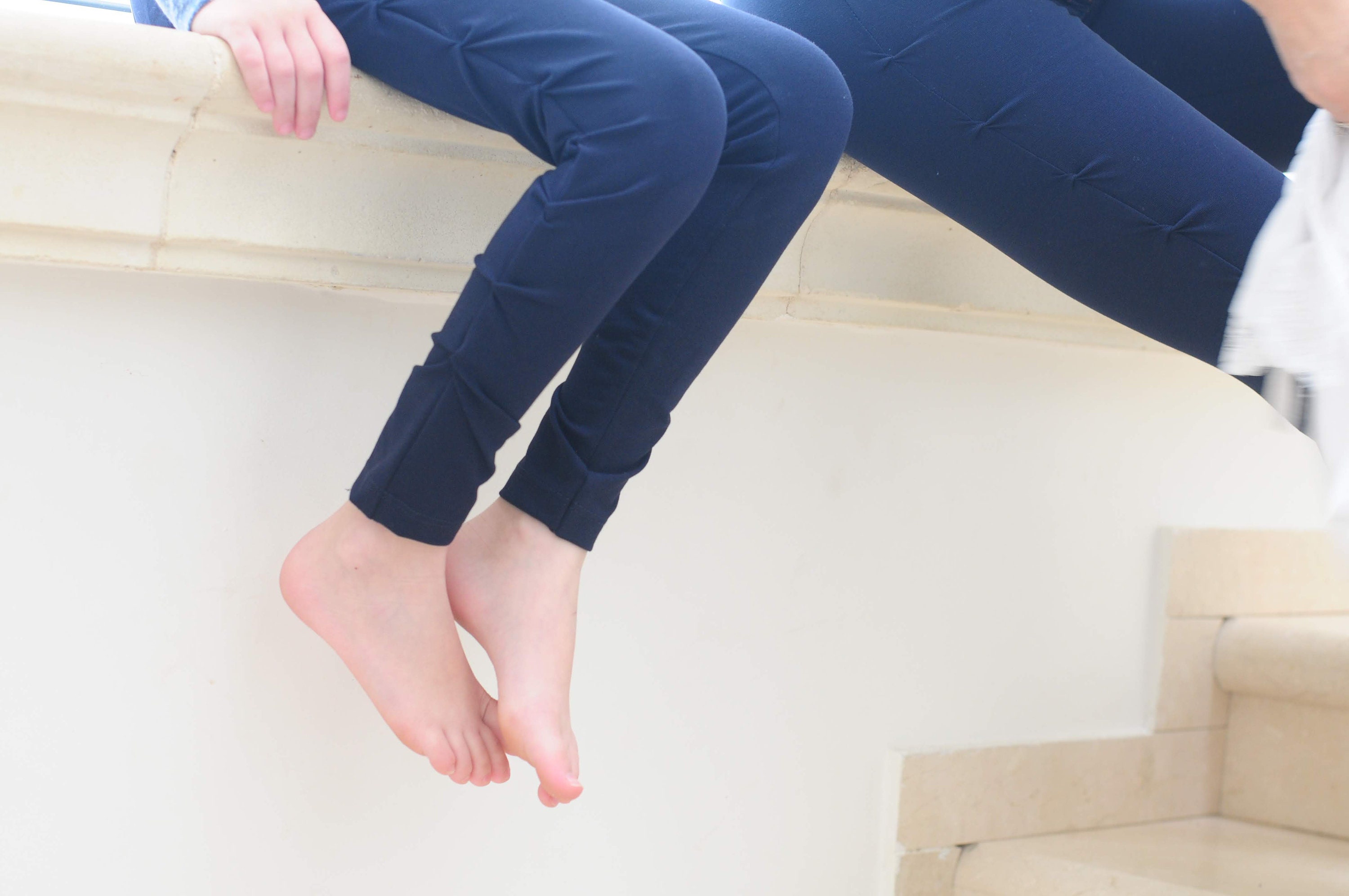 Heiße Girls in Leggings sind geil auf ihn Heiße Girls in Leggings sind geil auf ihn