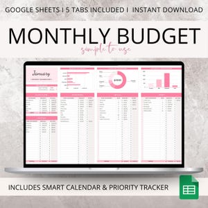 Puede incluir: Una pantalla de portátil que muestra una plantilla de presupuesto mensual rosa y blanca. El texto "MONTHLY BUDGET" se muestra de forma destacada, junto con "simple to use". La plantilla incluye secciones para ingresos, gastos y facturas. También es visible el texto "INCLUDES SMART CALENDAR & PRIORITY TRACKER".
