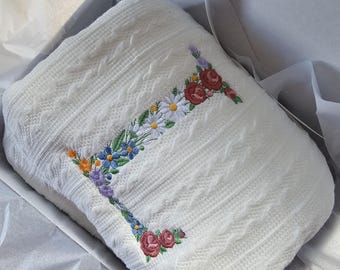 FLORAL BABY BLANKET -  Personalised Baby Blanket, Cable Knit Blanket, Baby Gift, Personalised Baby Gift, Baby shower gifts, Baby girl gift