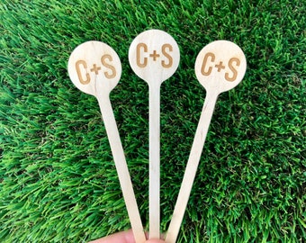 50 Custom Wood Engraved Stir Sticks, Cocktail sticks, Wedding Drink Sticks - Monogrammed Initials - Round Top