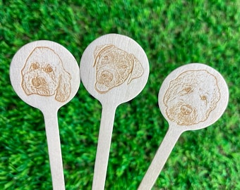 Bâtonnets pour boisson emblématiques pour chien, bâtonnets à cocktail gravés sur bois I Do Too, bâtonnets pour boisson pour mariage (UNE FACE) Envoyez la photo de VOTRE chien. (lot de 50)