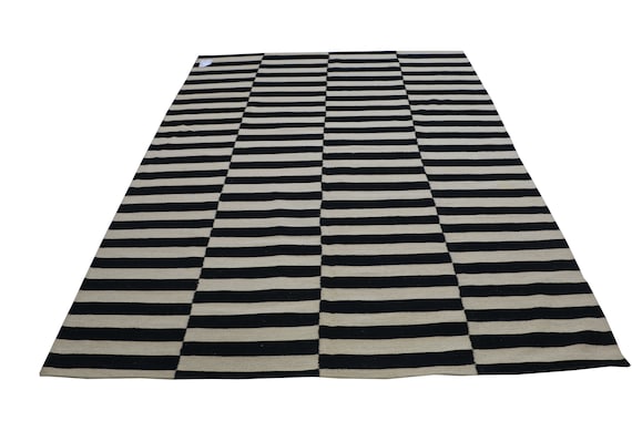 Gestreifte Kelim Teppich Schwarz Und Weiss Teppich Schwarz Etsy