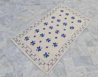 Bloementapijt, blauw bloementapijt, gehaakt tapijt, suzanideken, geborduurd tapijt, wollen tapijt, 8x10 gebiedsdeken, 9x12 tapijt, 4x6 tapijt, 5x7 tapijt, 3x5 tapijt, dhurrie