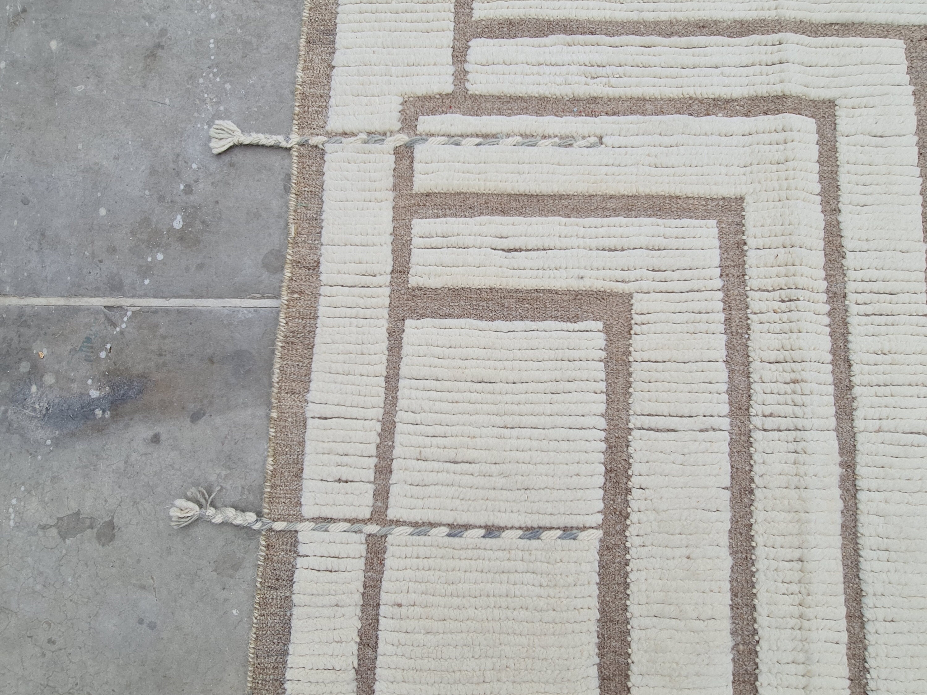 White Labyrinth Rug Texture White and Brown Rug, Labyrinth Rug, One of a Kind Rug, Unique Rug ...