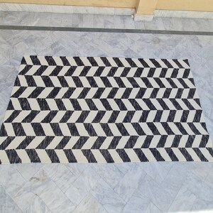 Black and white rug, custom size rug, kilim rug, wool rug, bedroom rug, 8x10 rug, 6x9 rug, 5x8 rug, large area rug, personalized rug, 4x6