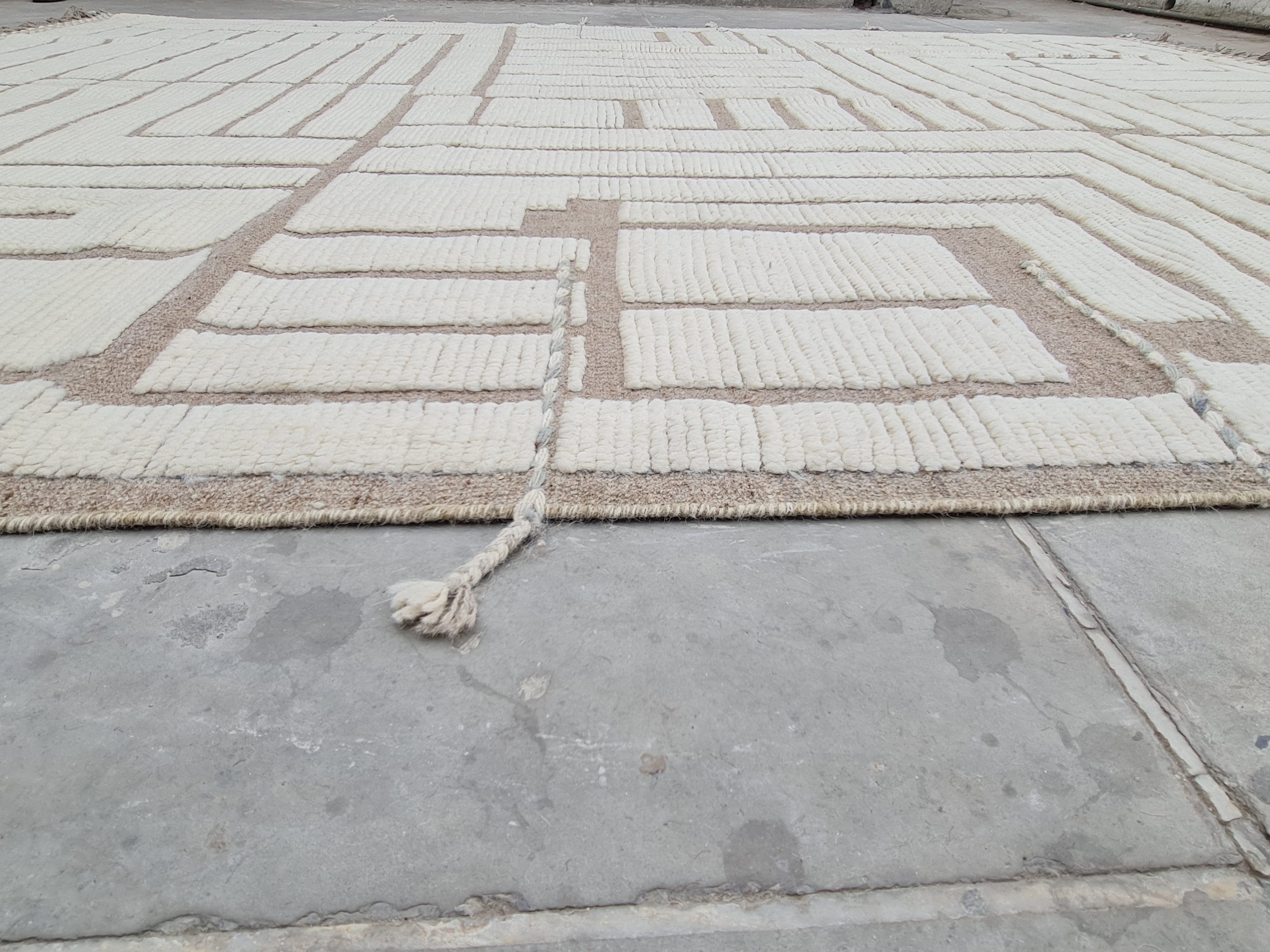 White Labyrinth Rug Texture White and Brown Rug, Labyrinth Rug, One of a Kind Rug, Unique Rug ...