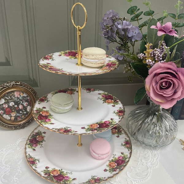 Alzata per torte a 3 piani vintage Royal Albert "Old Country Roses".