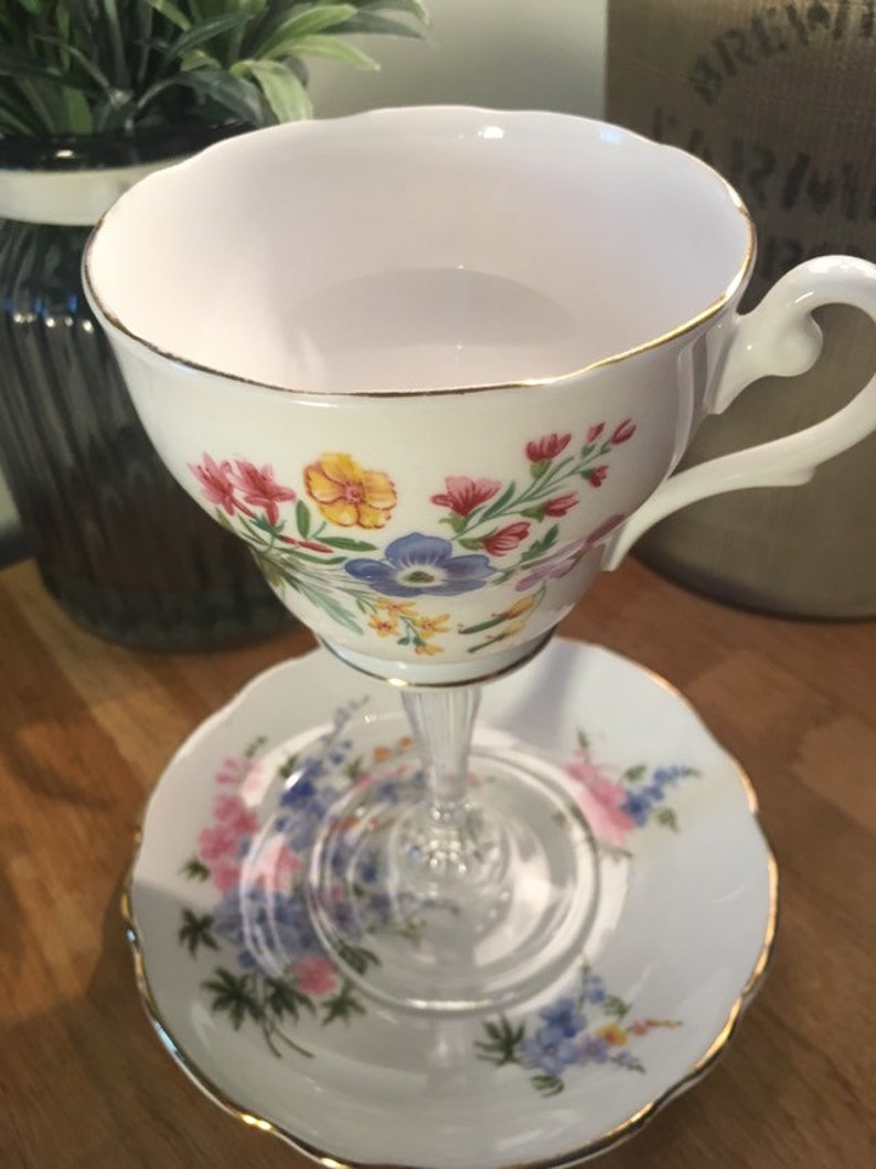 CT120 Tipsy Sue Vintage Wine Glass Teacup Cocktail Tea Cup