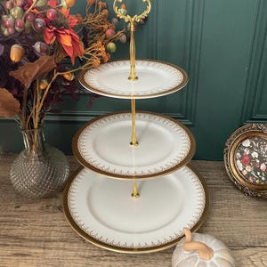 Royal Albert / Paragon Etagere 'Athena' Dekor | Hoher Tee 3-stufiger Kuchenstand | Vintage Bone China Cupcake Turm
